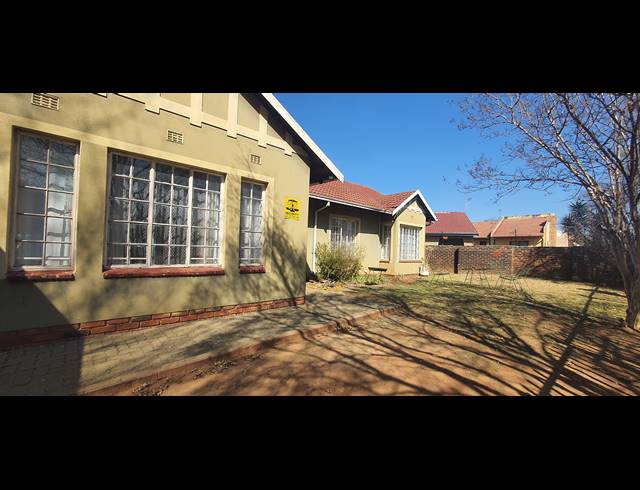 3 BEDROOM HOUSE FOR SALE IN BERGSIG